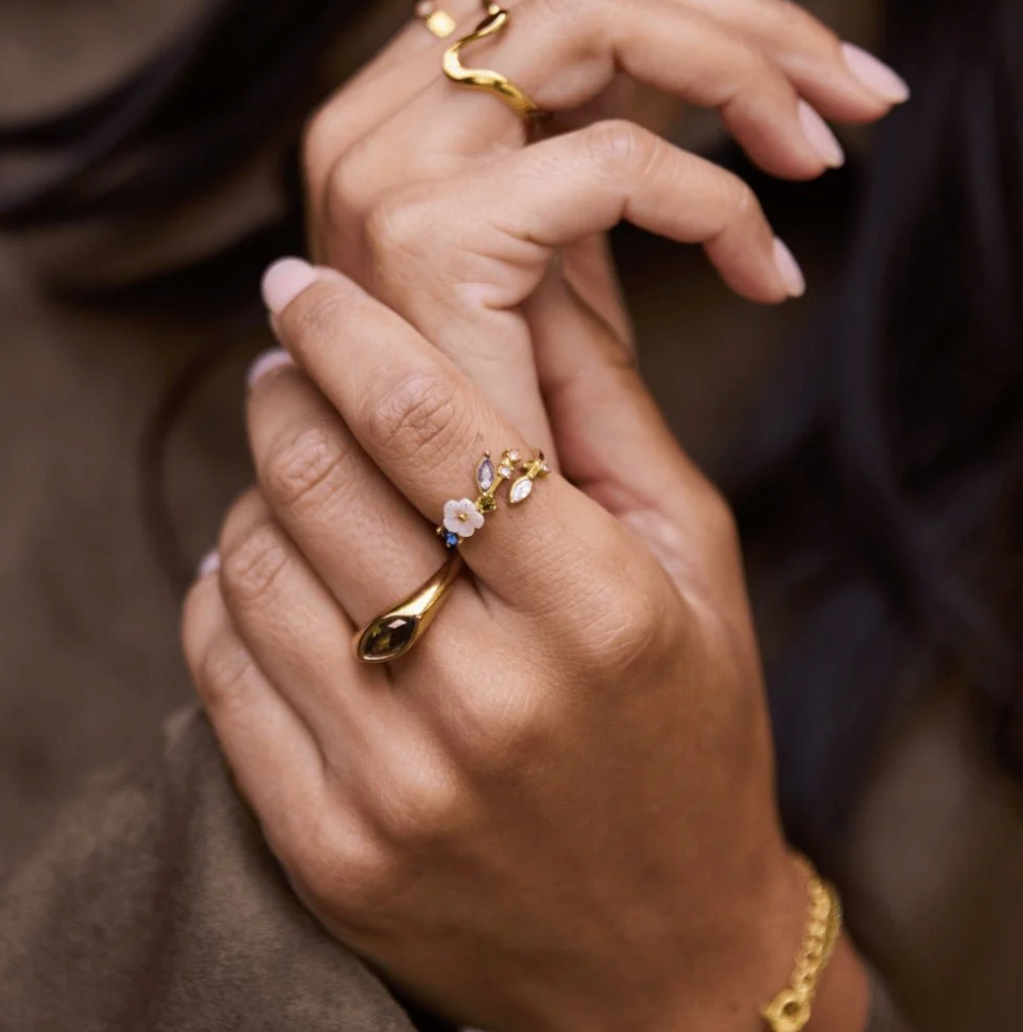 Bague Fleur en Cristaux Blancs Plaquée Or 18K