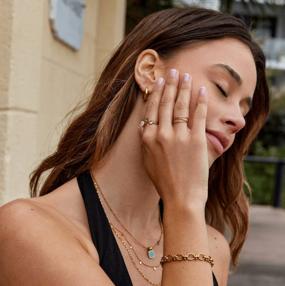 Bague Fleur en Cristaux Blancs Plaquée Or 18K