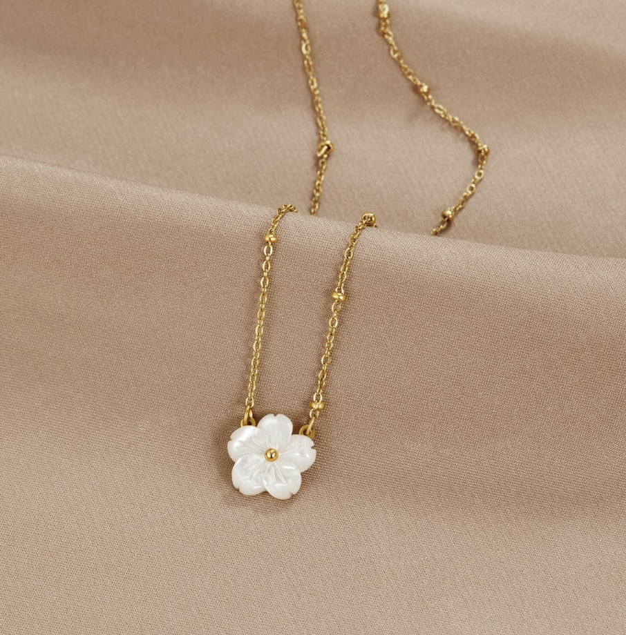 Collier Fleur Blossom blanche