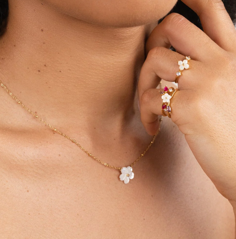 Collier Fleur Blossom blanche