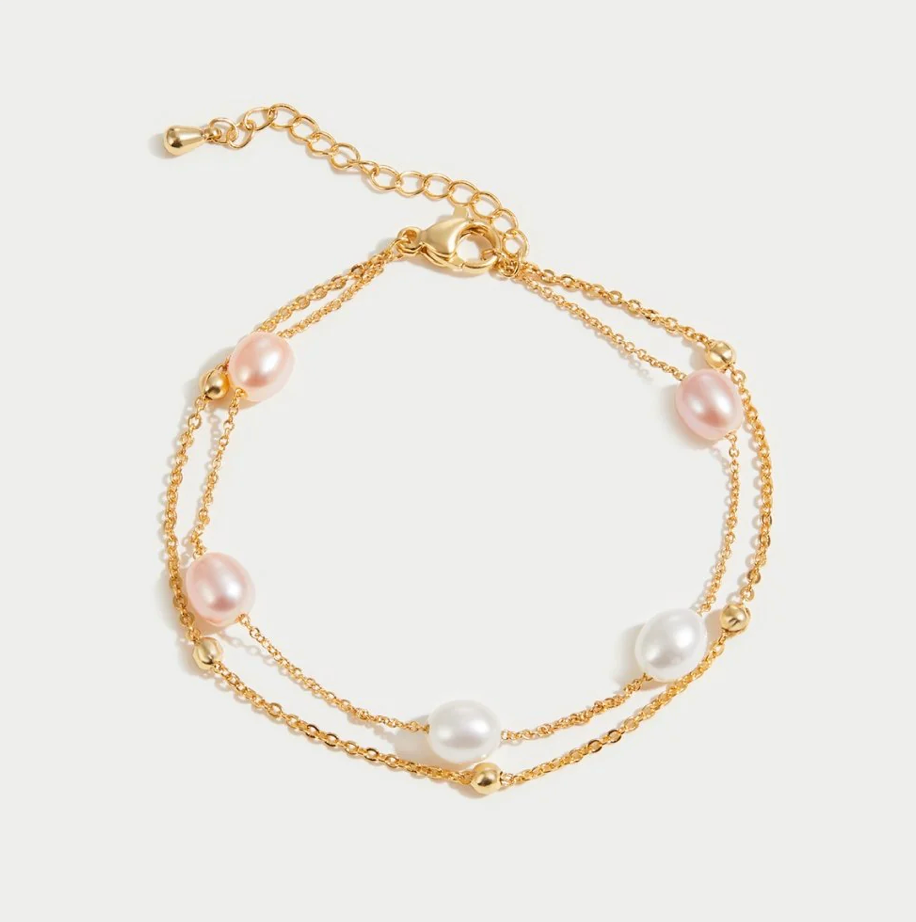 Bracelet à plusieurs rangs en perles d’eau douce